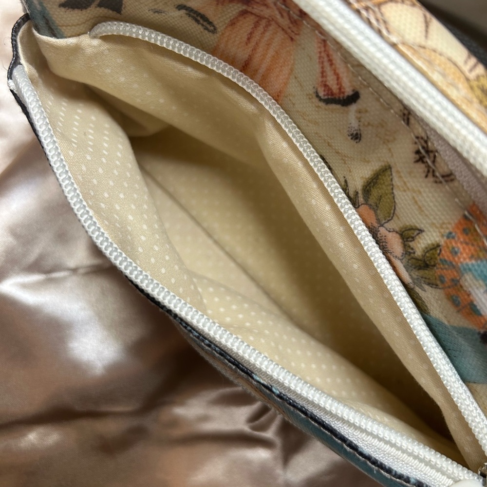 Cath Kidston “Vintage Paris” Crossbody Purse – Triple Pocket Design 6x11 in - Picture 4 of 7